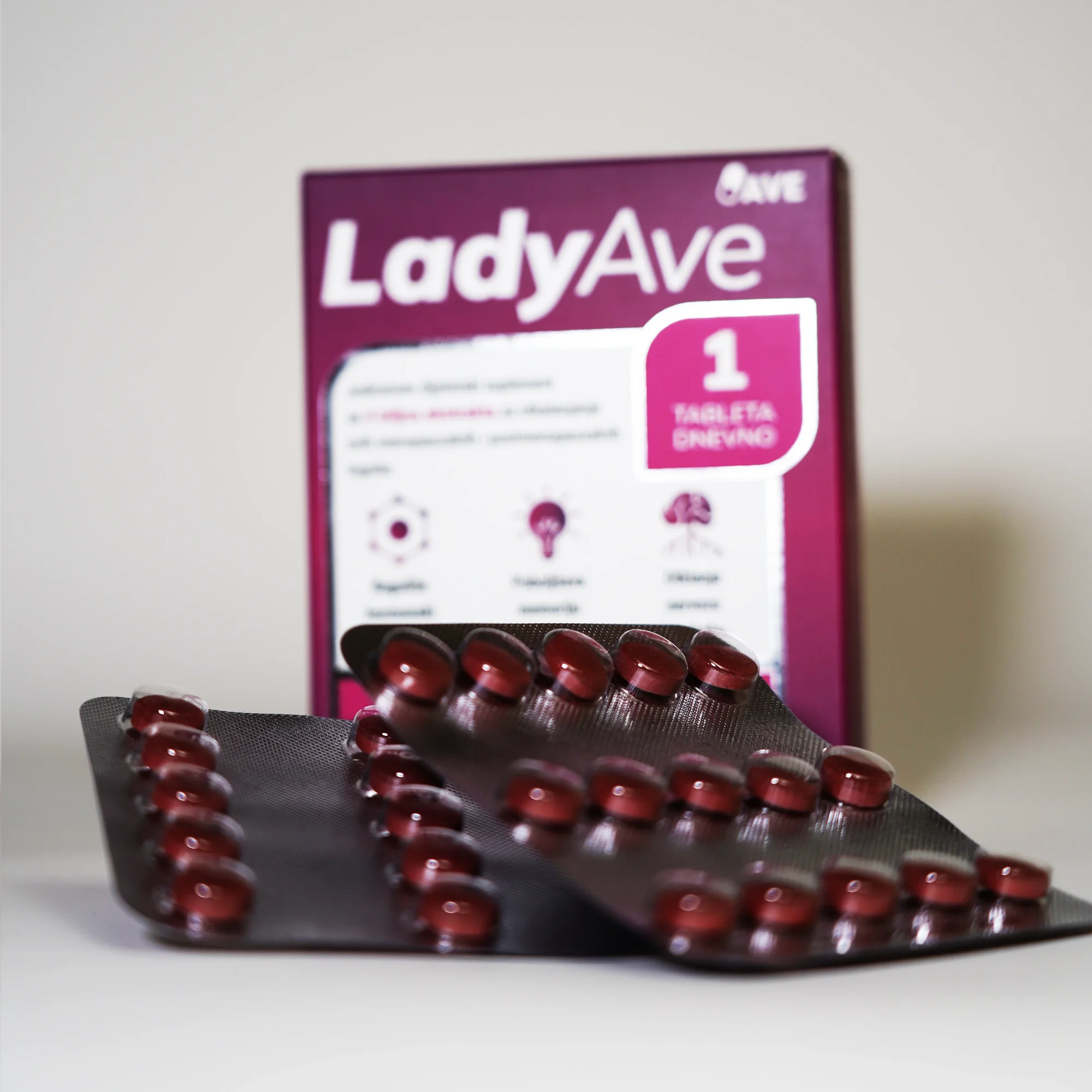 Lady Ave